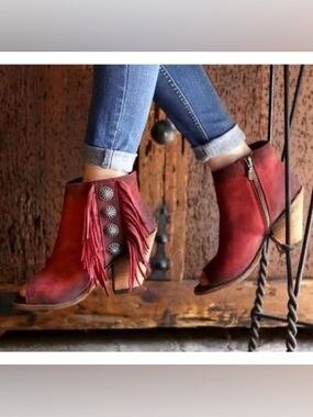 Liberty Black Vegas Rojo Booties Leather Peep toe Tassel Ankle Red size 8